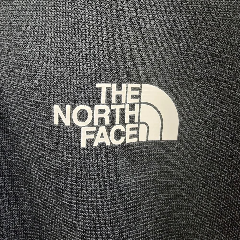 Men's The North Face Black Long Sleeve 1/4 Zip